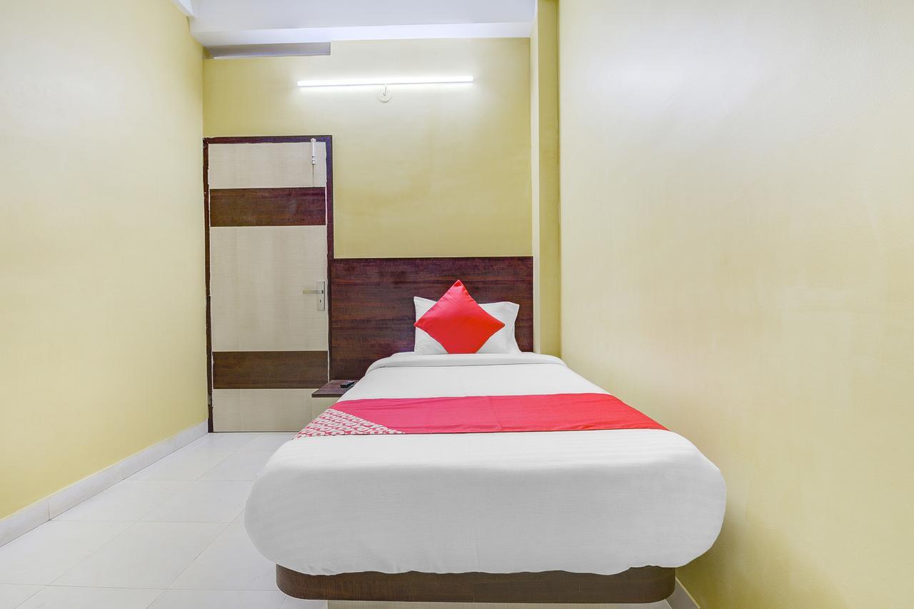 Oyo 13521 Sudhriti Hotel Siliguri Extérieur photo
