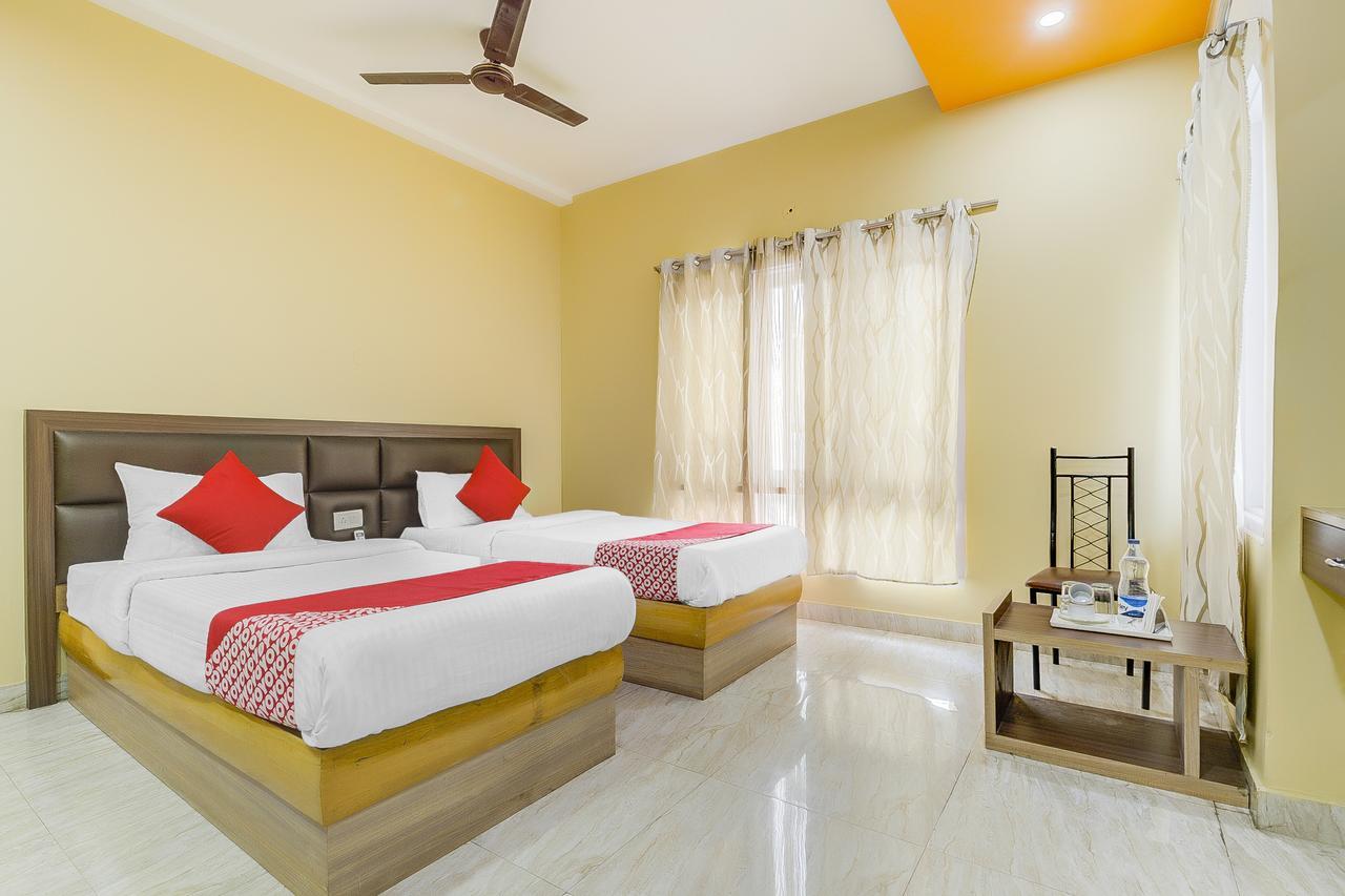 Oyo 13521 Sudhriti Hotel Siliguri Extérieur photo